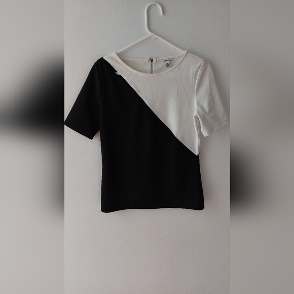 Calvin Klein top - Picture 1 of 2